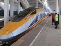 Pemerintah Gratiskan Masyarakat Uji Coba Kereta Cepat Jakarta-Bandung selama 3 Bulan