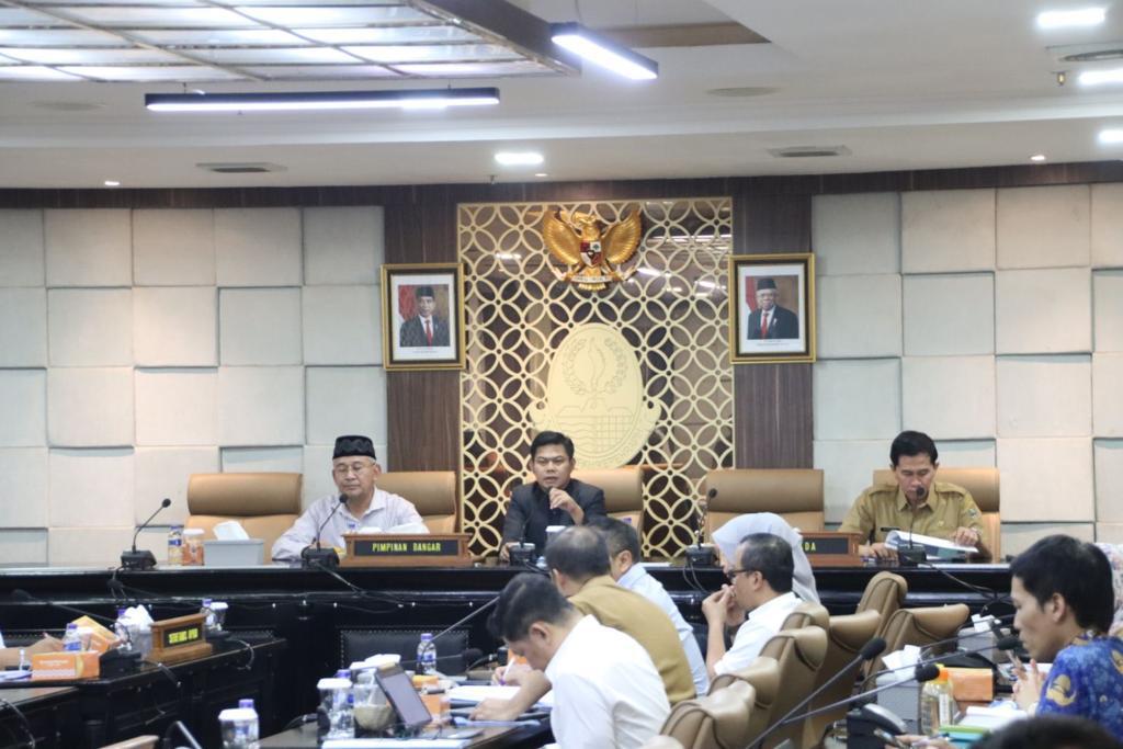 Rapat kerja Badan Anggaran (Banggar) DPRD Jawa Barat pada Selasa (14/11/2023).