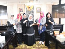 Terima KPPI Provinsi Riau, Yuningsih Bahas Posisi Perempuan Dalam Politik
