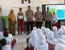 Polrestabes Bandung lakukan pembinaan remaja di SMPN 55 Bandung