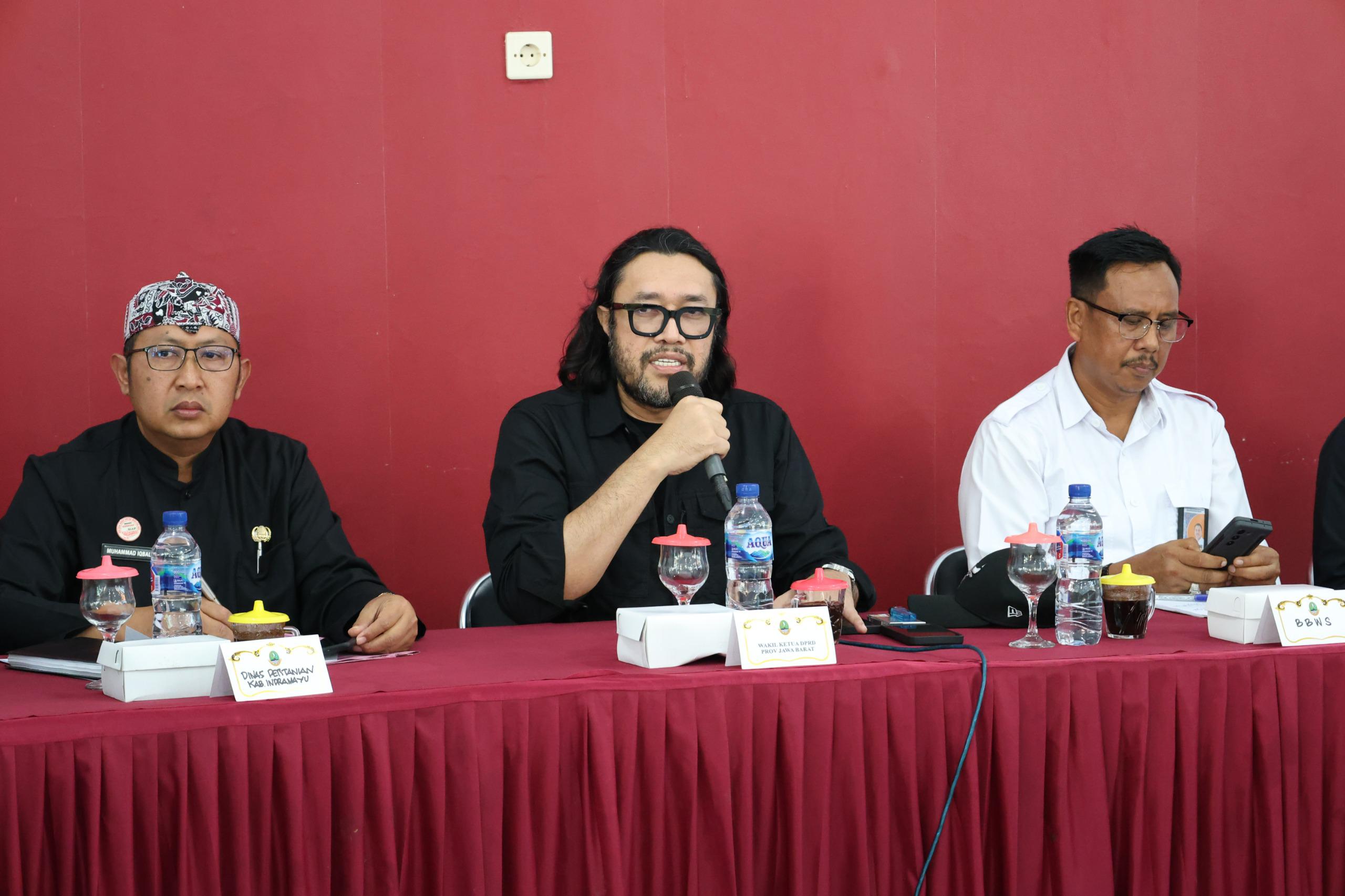 Wakil Ketua DPRD Jawa Barat Ono Surono di Kabupaten Indramayu, Selasa (25/12/2024).