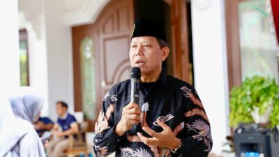 Daddy Rohanady saat menyosialisasikan Perda No. 4 Tahun 2023 tentang Perlindungan dan Pengelolaan Lingkungan Hidup di Kabupaten Cirebon.