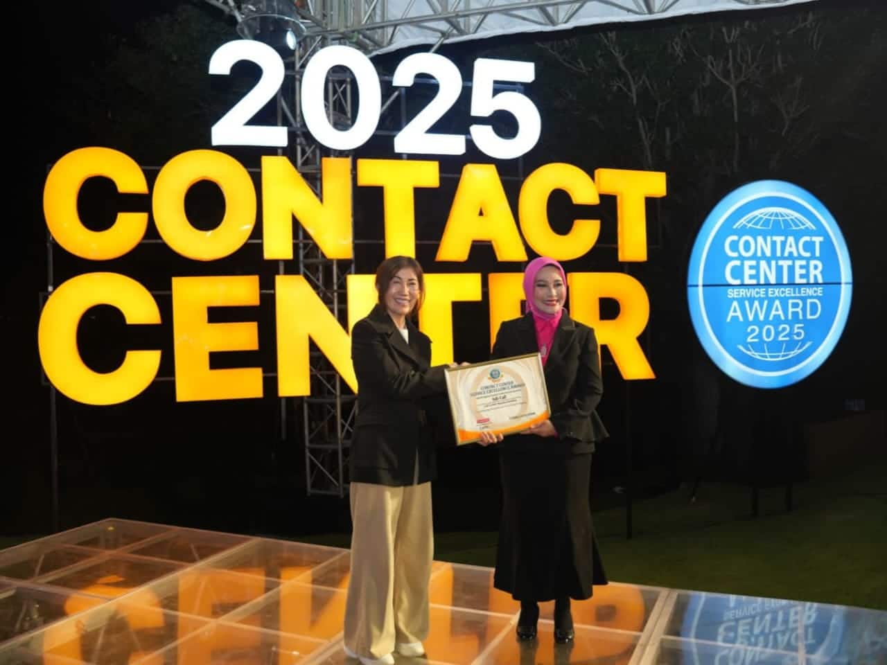 bank bjb menerima penghargaan Contact Center Service Excellence Award 2025 di Ayana Resort Jimbaran, Bali