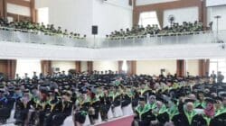 Foto suasana wisuda UIN Bandung 15 Februari 2025 dengan ribuan wisudawan dan keluarga di area kampus.